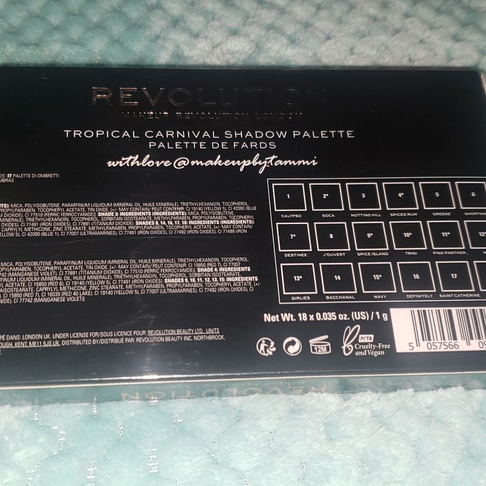 Revolution Make Up Palette - Picture 4 of 5